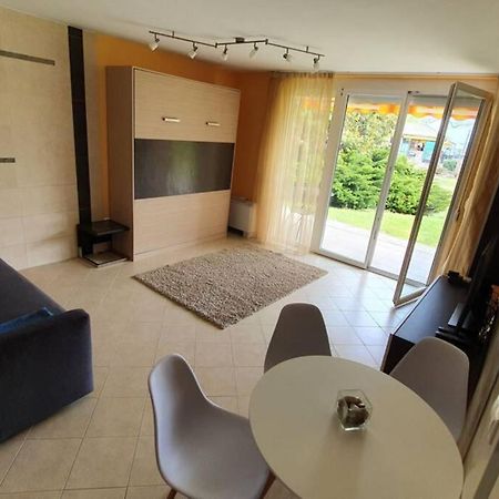 Apartmán Igenyes 4 Fos Apartman Koezvetlen A Strandnal Csopak Exteriér fotografie