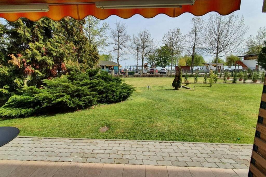 Apartmán Igenyes 4 Fos Apartman Koezvetlen A Strandnal Csopak Exteriér fotografie