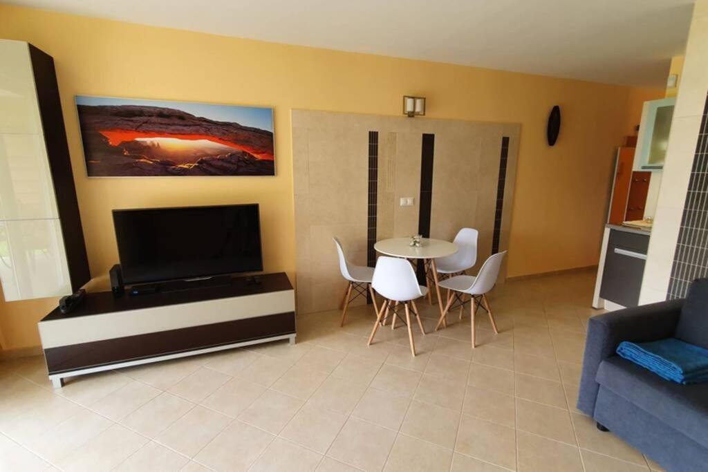 Apartmán Igenyes 4 Fos Apartman Koezvetlen A Strandnal Csopak Exteriér fotografie